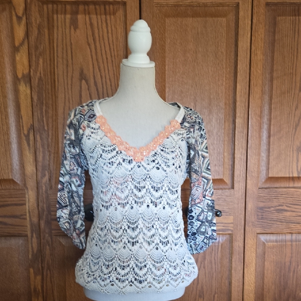 BKE Multicolor Lace Blouse